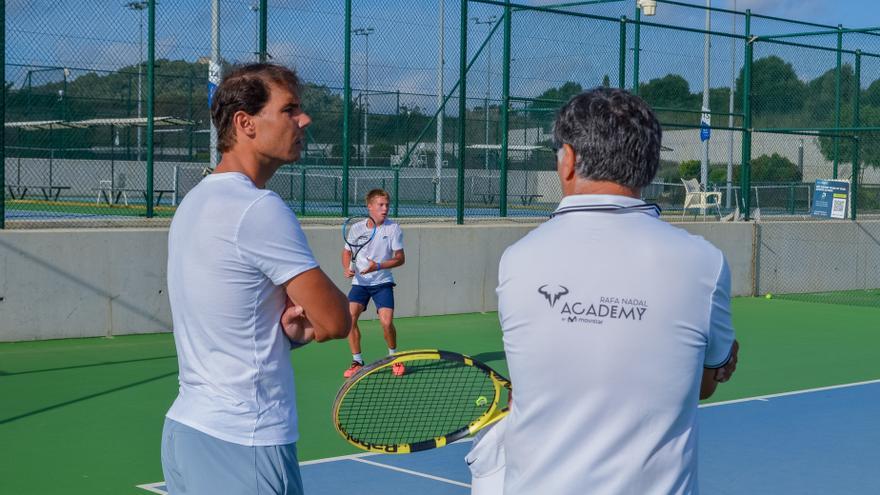 Toni Nadal lanza una advertencia a Rafa por su paternidad