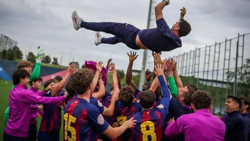 El 1x1 de los 37 jugadores del Juvenil A del Barça campeón de liga