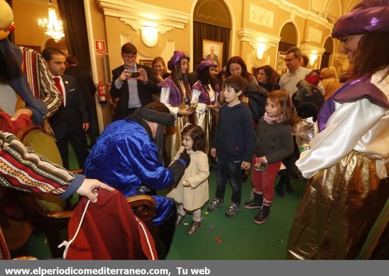 El Cartero Real recogió las ilusiones de los niños de Castellón