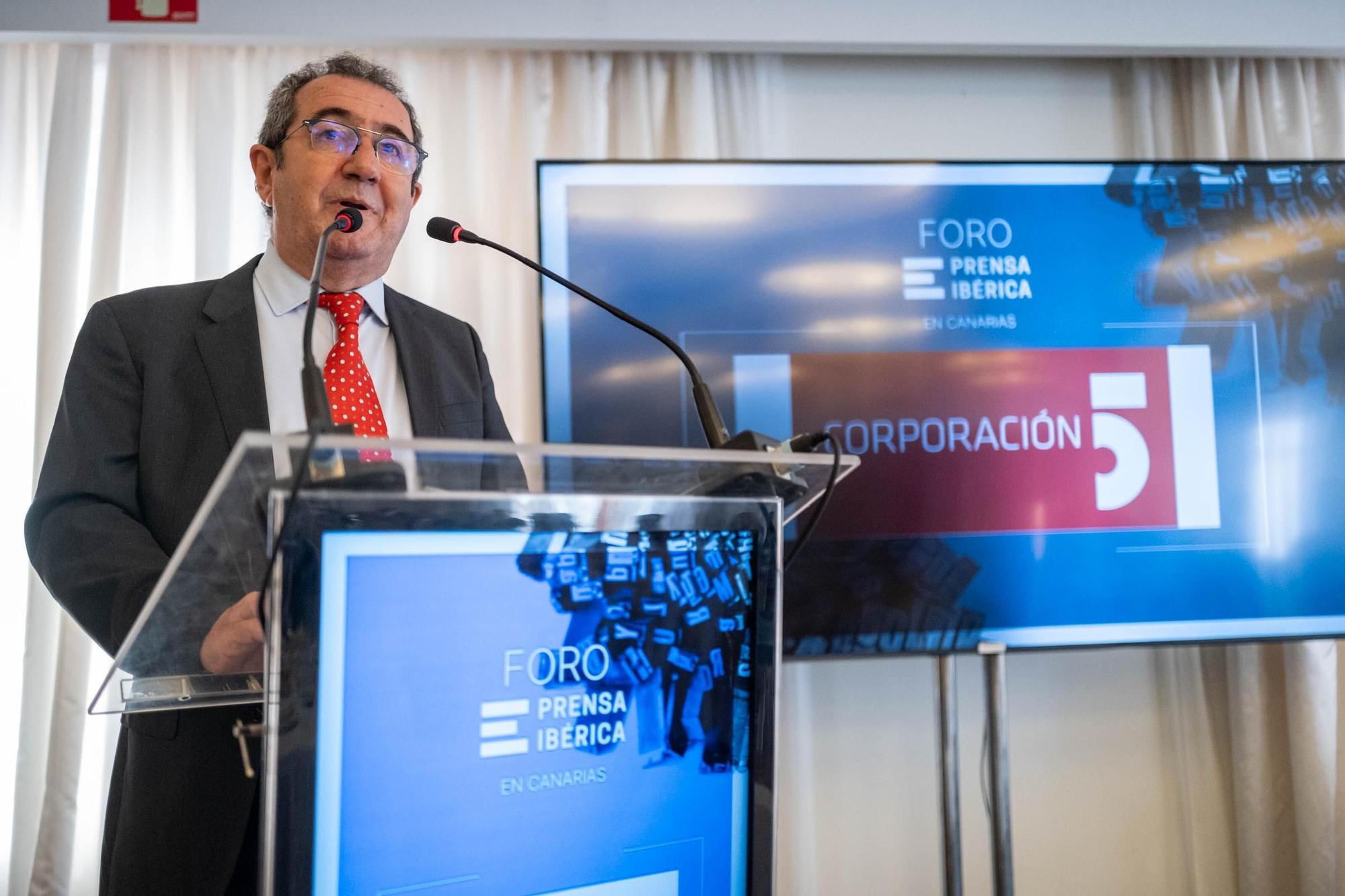 Foro con Manuel Domínguez