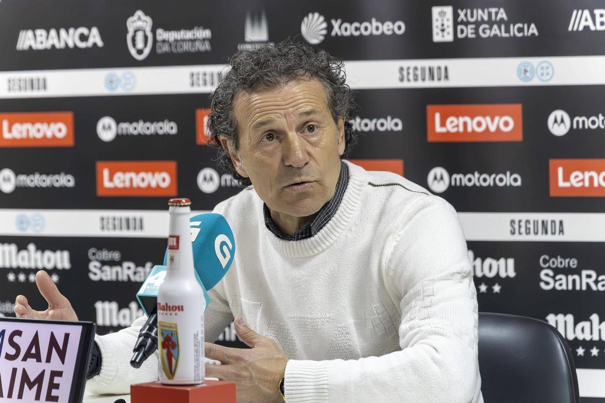 Luisito, durante su presentación con la SD Compostela.