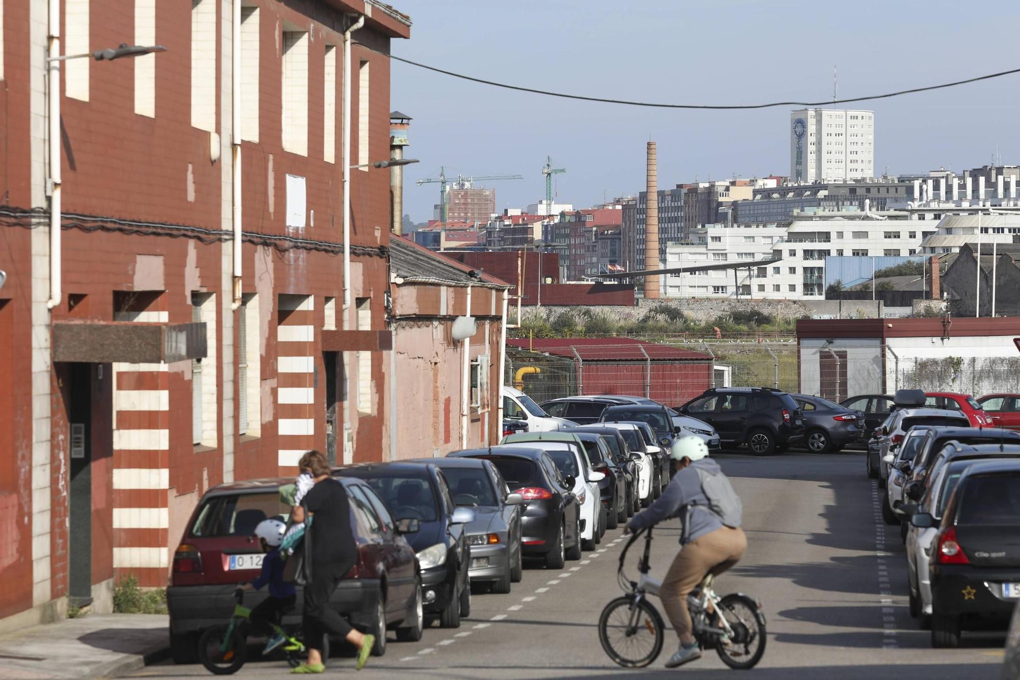 Del pasado al presente: una vista al Oeste de Gijón en imágenes