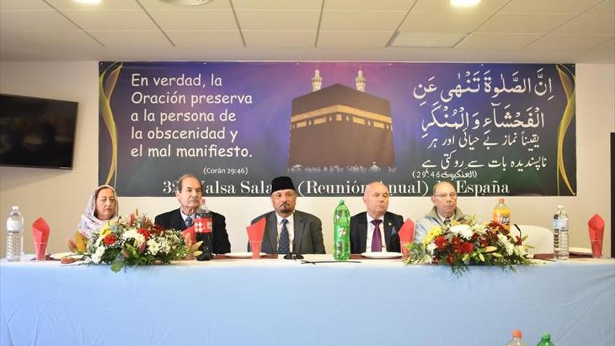 Los ahmadíes reciben apoyo de las instituciones en su mensaje de paz