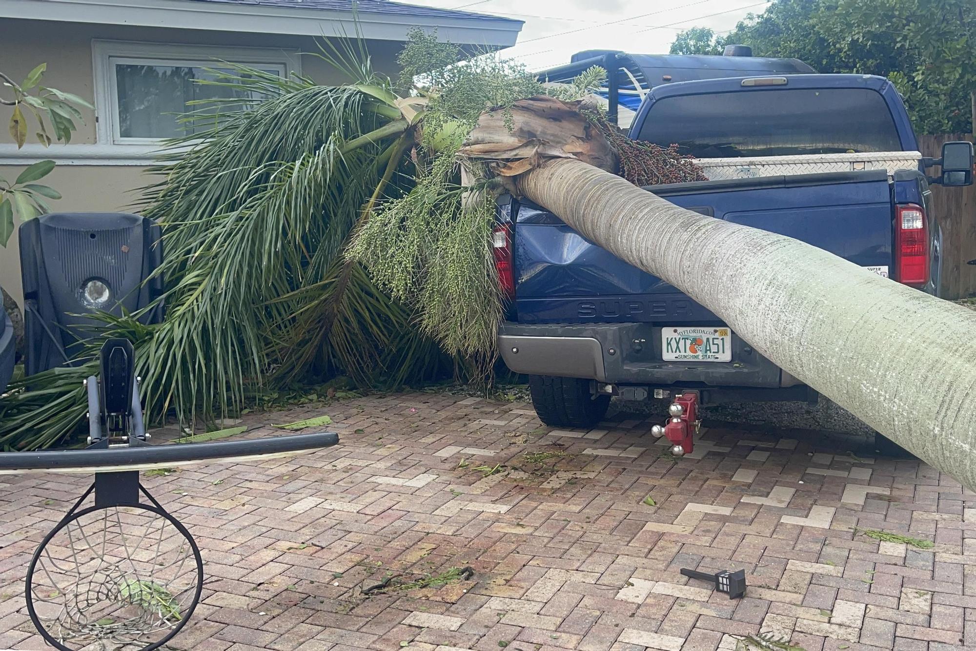 Els efectes de l'huracà Milton, en imatges