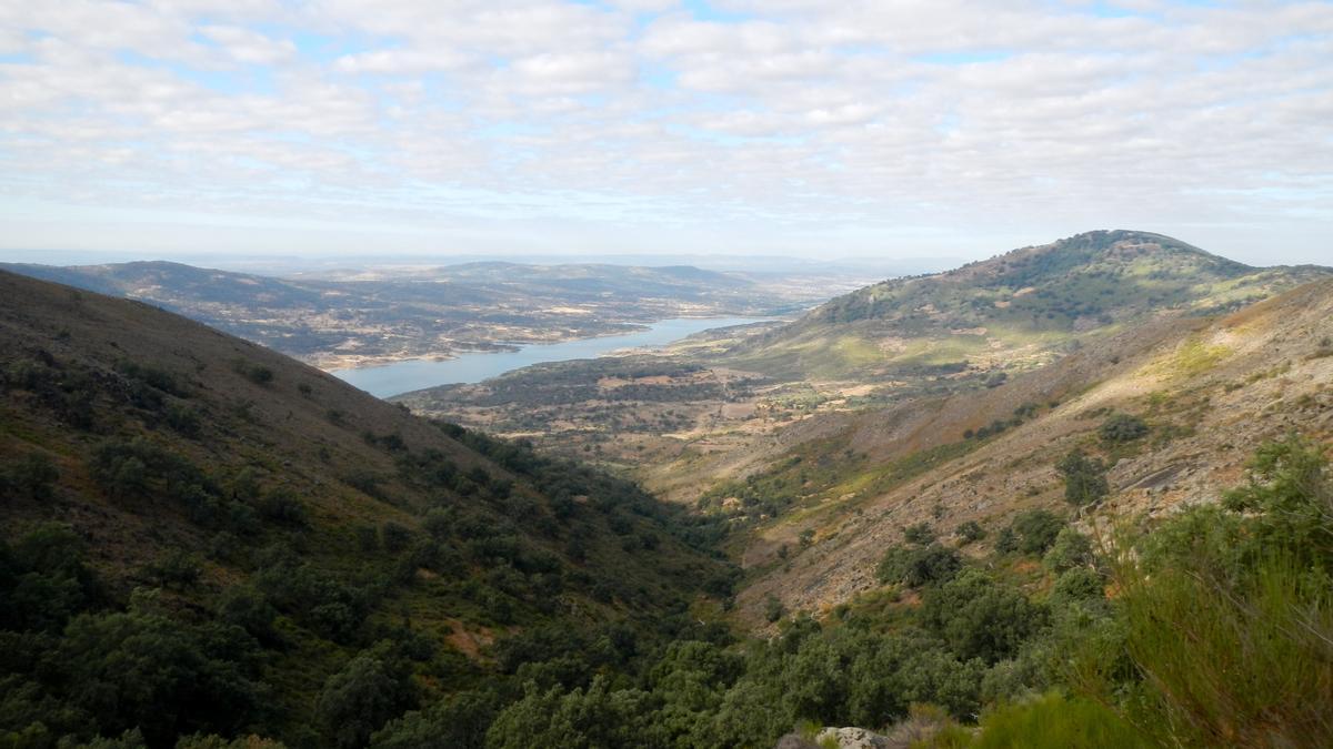 Vista del Valle del Jerte desde el Vale del Ambroz del Ambroz