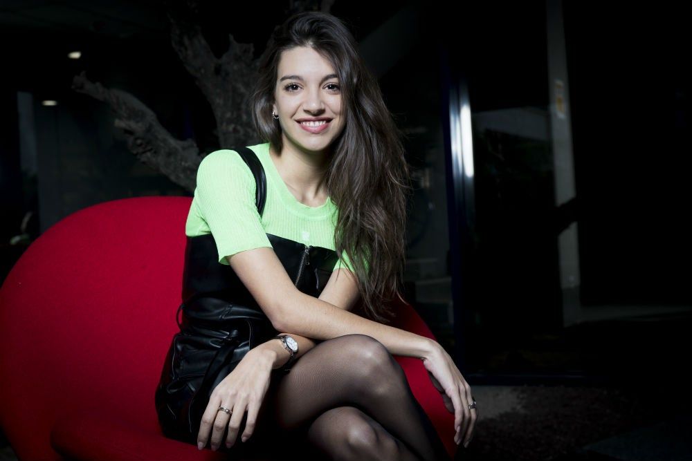 Ana Guerra con un look en negro y verde