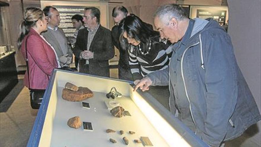 Un viaje científico a la Cueva de El Conejar