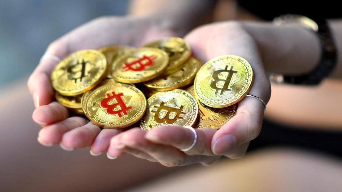 Imagen de recurso sobre la representación de monedas de bitcoin