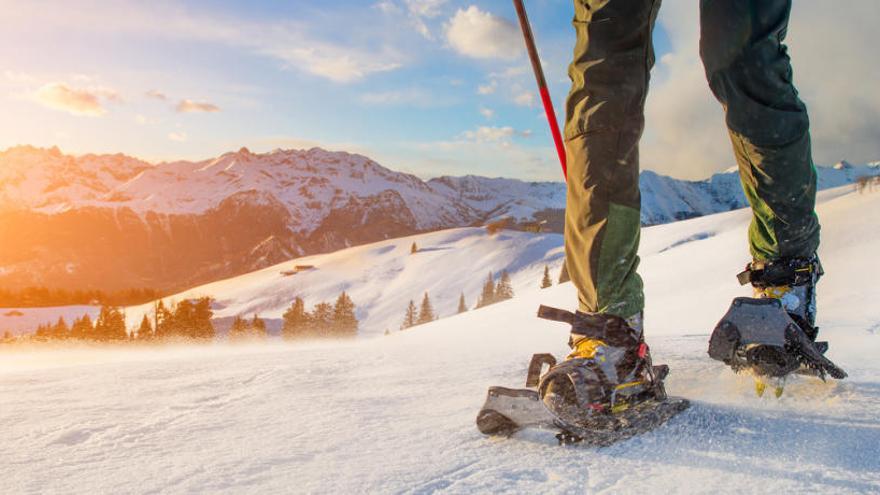 5 propostes per gaudir de les raquetes de neu a Catalunya