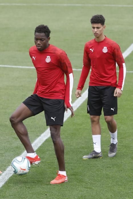 Entrenament del Girona FC a La Vinya