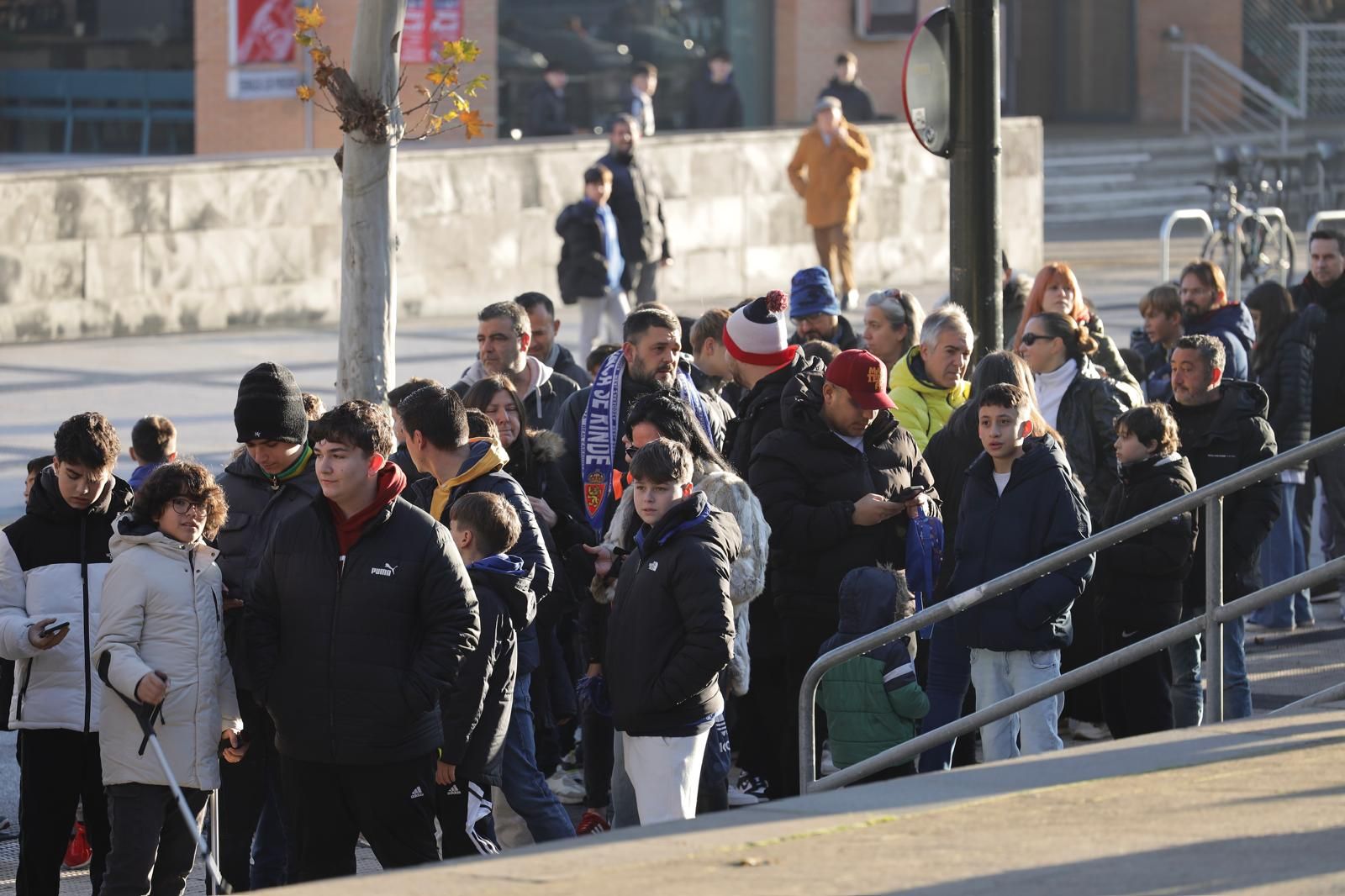 EN IMÁGENES | Gran ambiente en el entrenamiento a puertas abiertas del Real Zaragoza