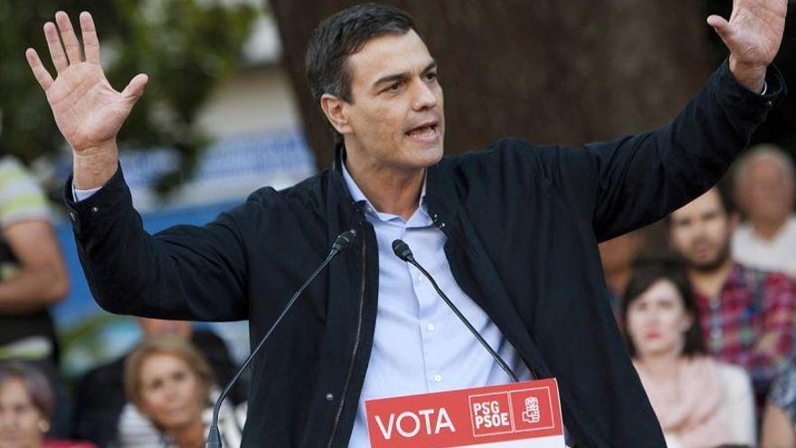 Pedro Sánchez aterriza en Cataluña en plena pugna interna del PSOE