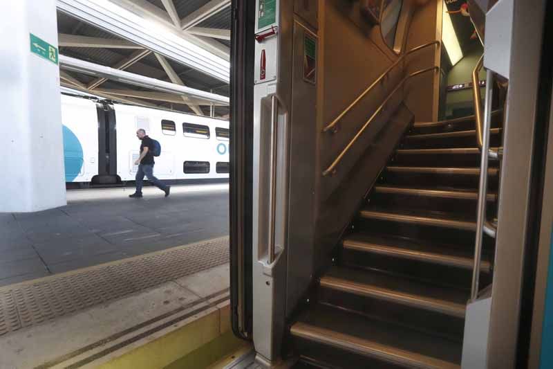 Presentación en València del tren de alta velocidad Ouigo