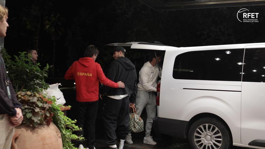 Alcaraz ya está en Bolonia para unirse al equipo español en las finales de la Davis