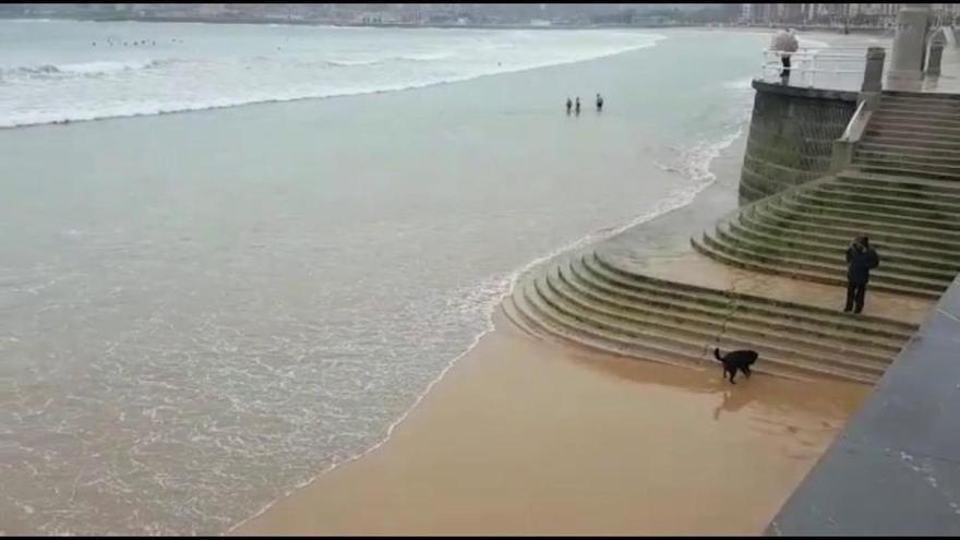 Bañistas en San Lorenzo