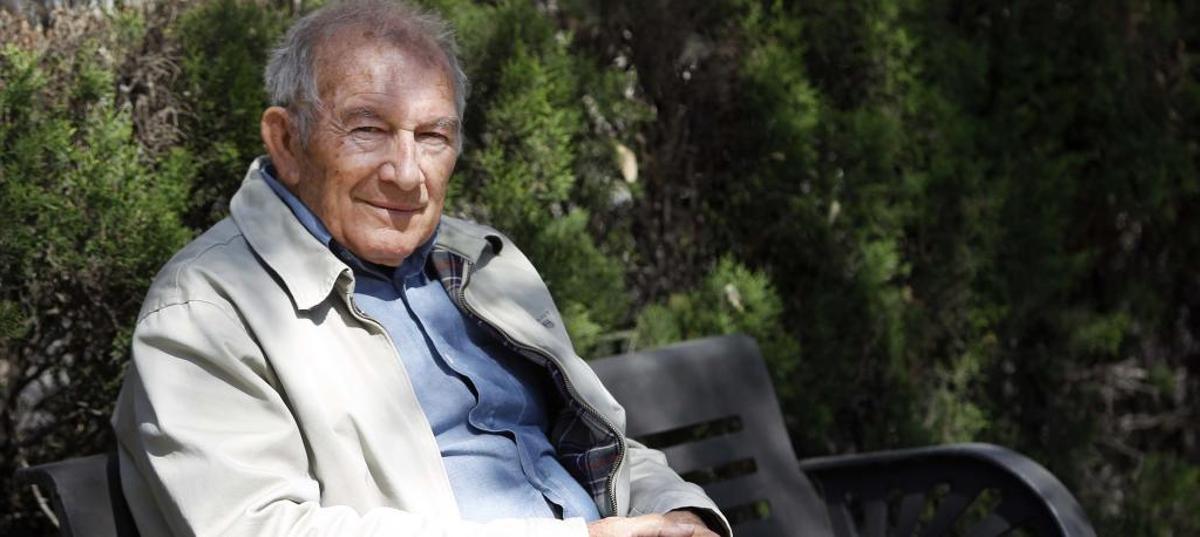 Antonio Calpe: "Sueño que juego  y marco de cabeza"