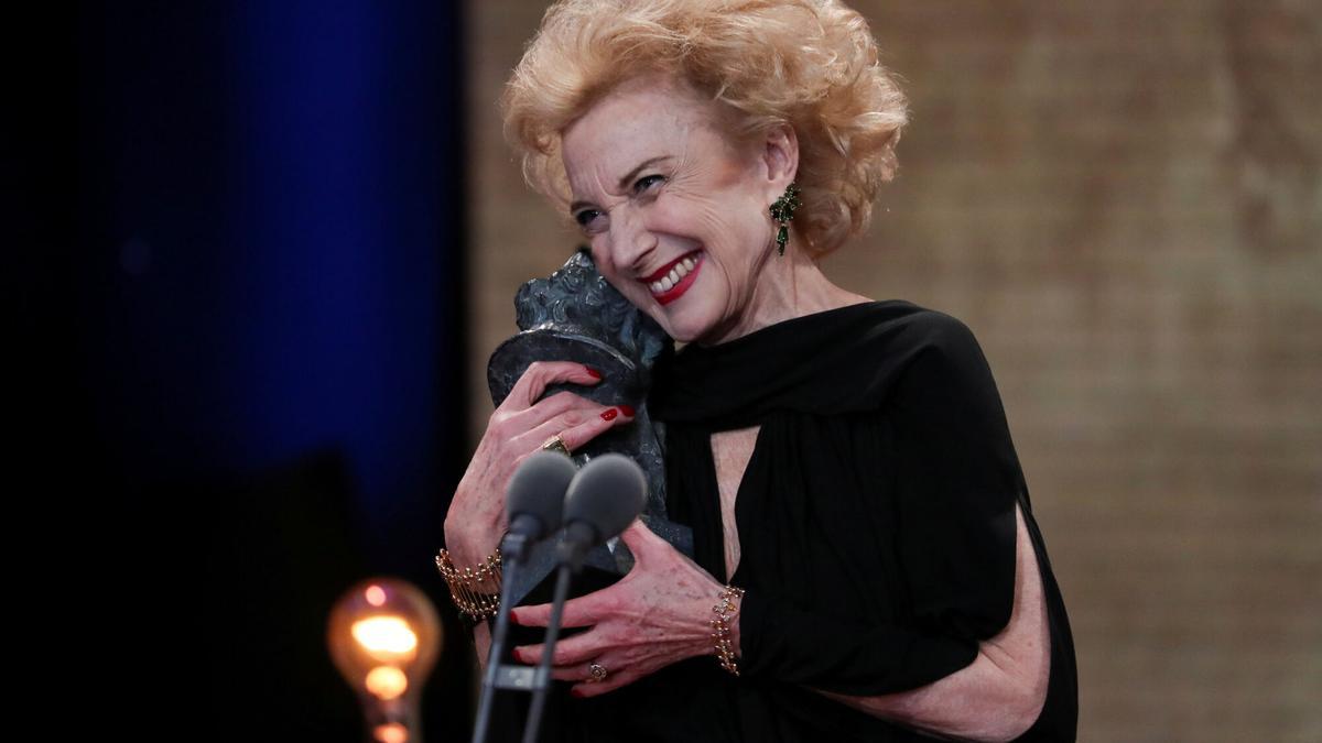 Marisa Paredes recogiendo el Goya de Honor en 2018.