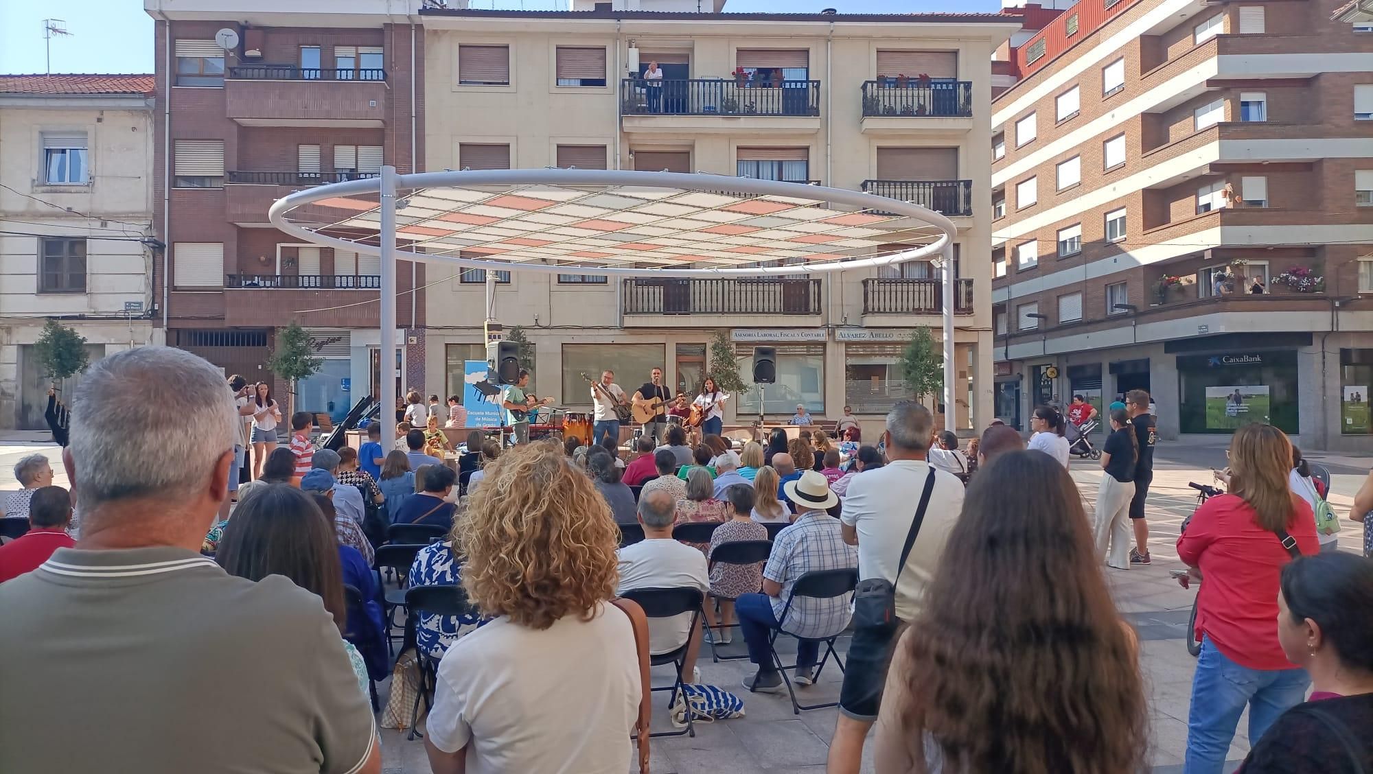 Grado arranca con música el programa "Emplazarte" de "cultura de calle"