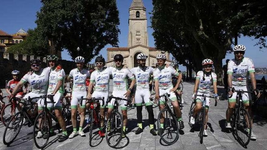 Expedición ciclista de Gijón a Sevilla