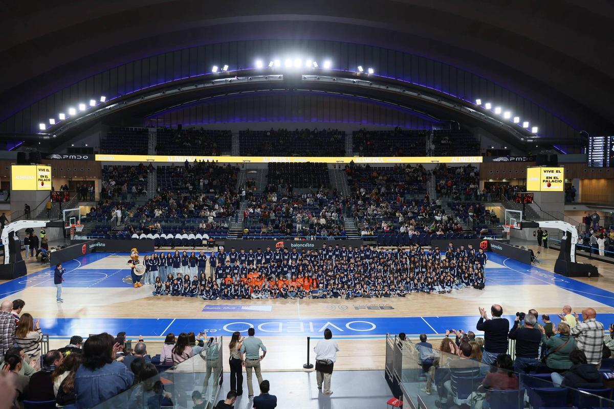 Todas las imágenes de la victoria del Alimerka Oviedo Balontesto ante el Melilla (101-70) en el Palacio de los Deportes