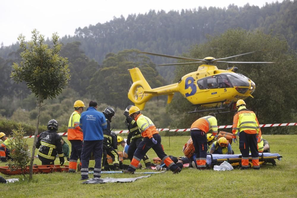 Doble simulacro de emergencias en Asturias: un accidente de avión y un gran incendio forestal