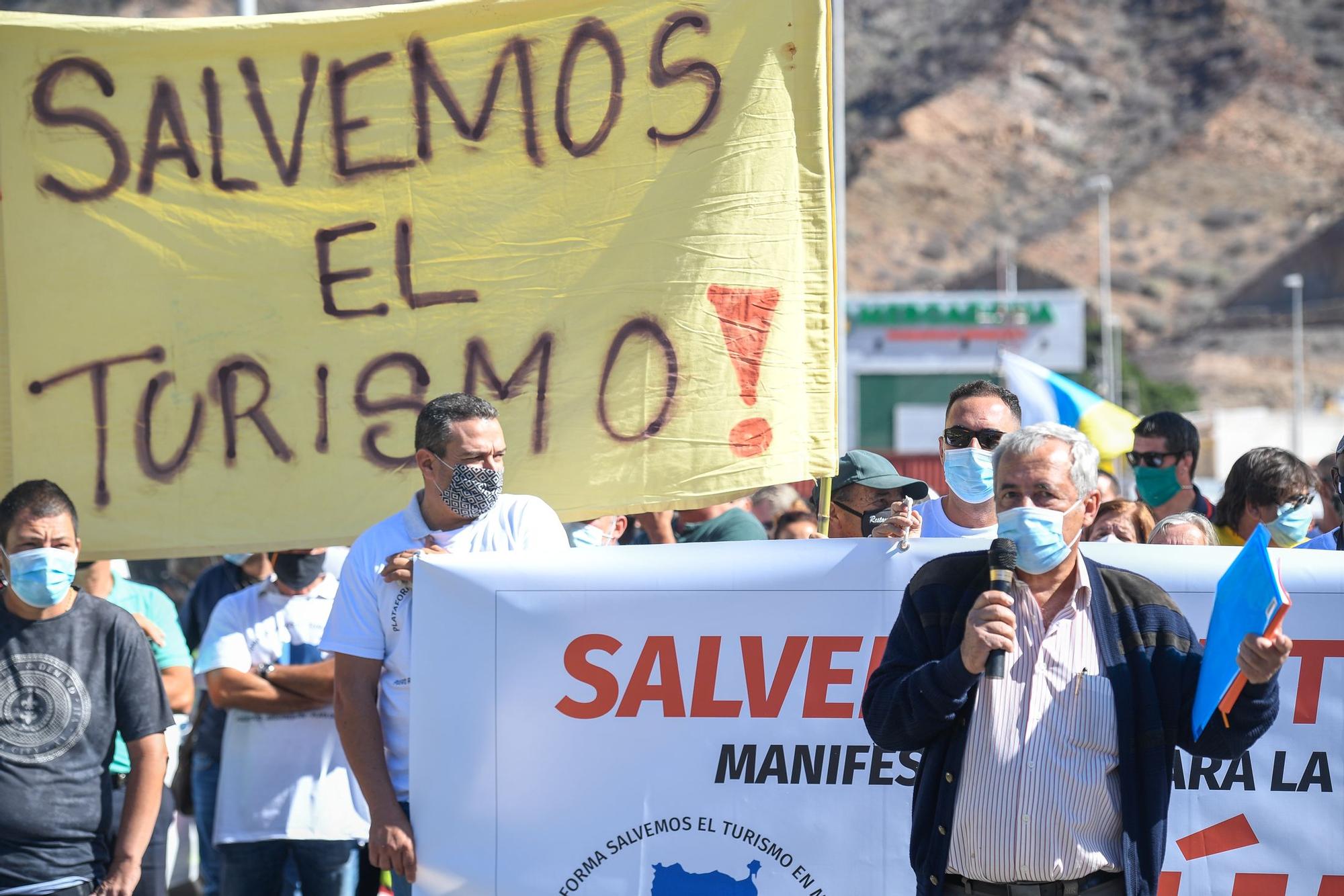 Marcha pro-turismo en Mogán