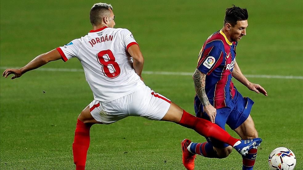 Jordan defendiendo a Messi en el Camp Nou