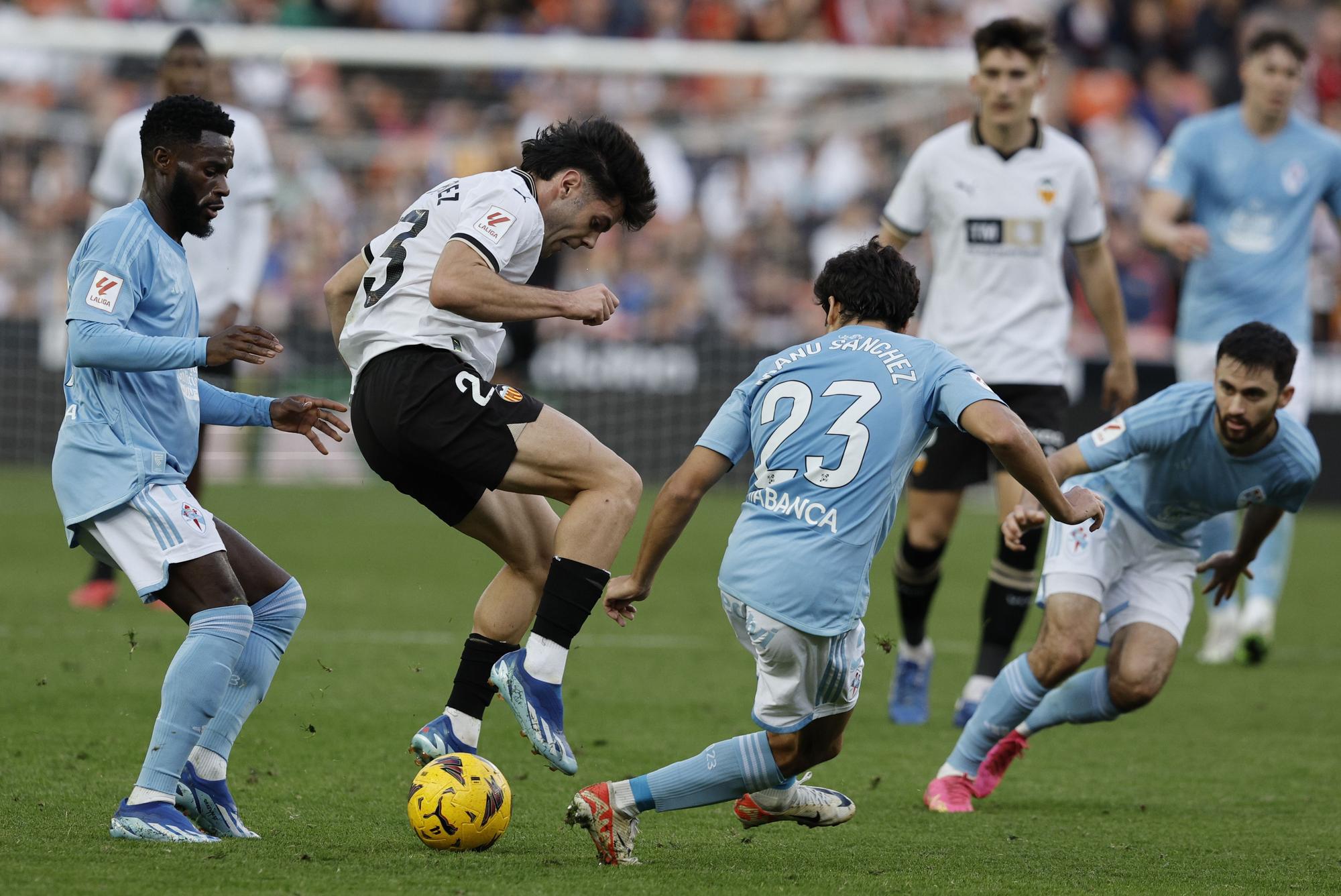 El Celta domina sin goles a un Valencia errático en Mestalla (0-0)