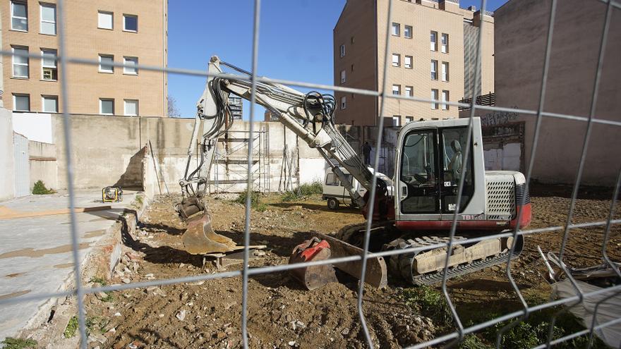 Es reprenen les obres al carrer Universitat de Montpeller de Girona per crear un nou vial