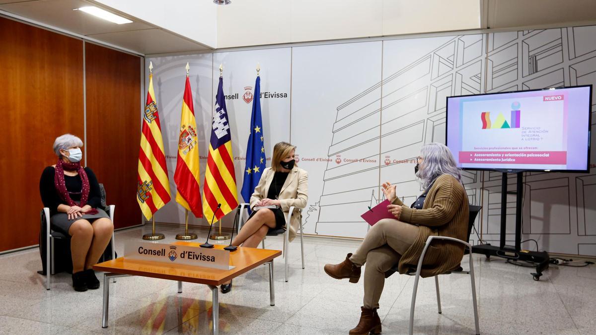 Presentación del Servicio Integral a LGTBIQ+ en el Consell de Ibiza.