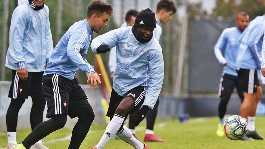 Pione Sisto regresa a Vigo sin acuerdo