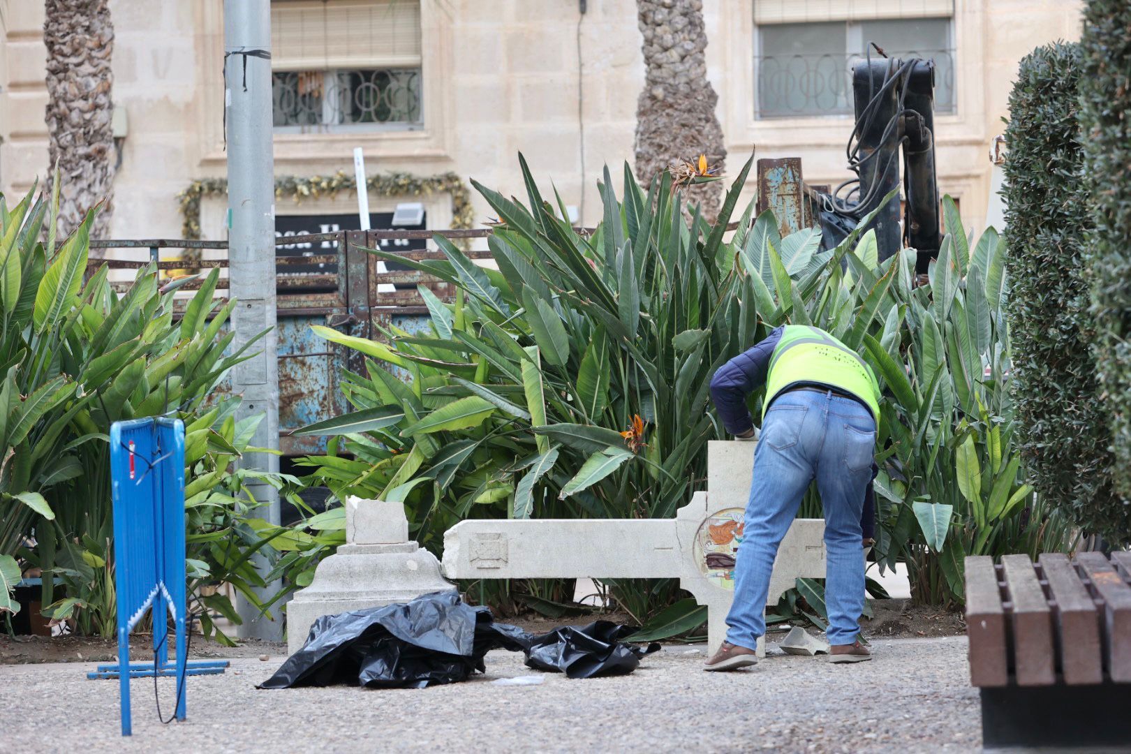 Vandalismo en Alicante: rompen la cruz de Santa Faz durante la noche de carnaval