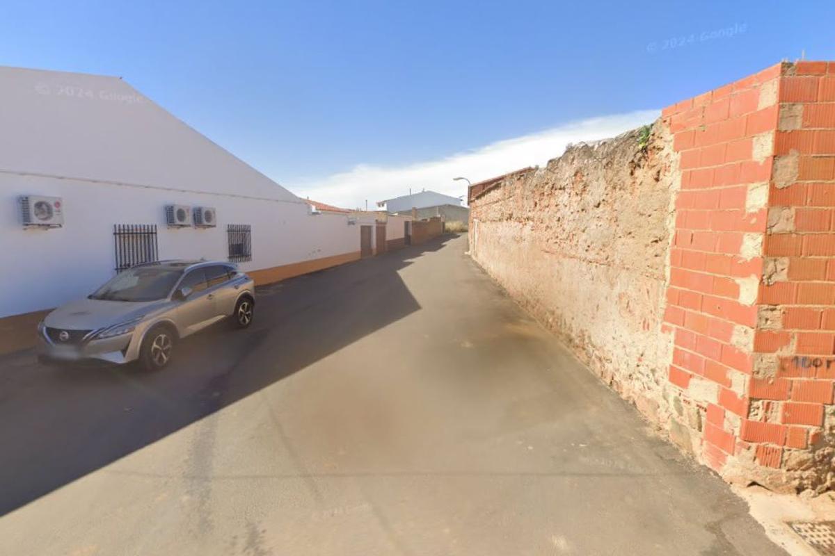 Calle Traseras Corredera, vía en el que se ha producido el atropello a la mujer de 75 años que ha fallecido en Palomas (Badajoz).
