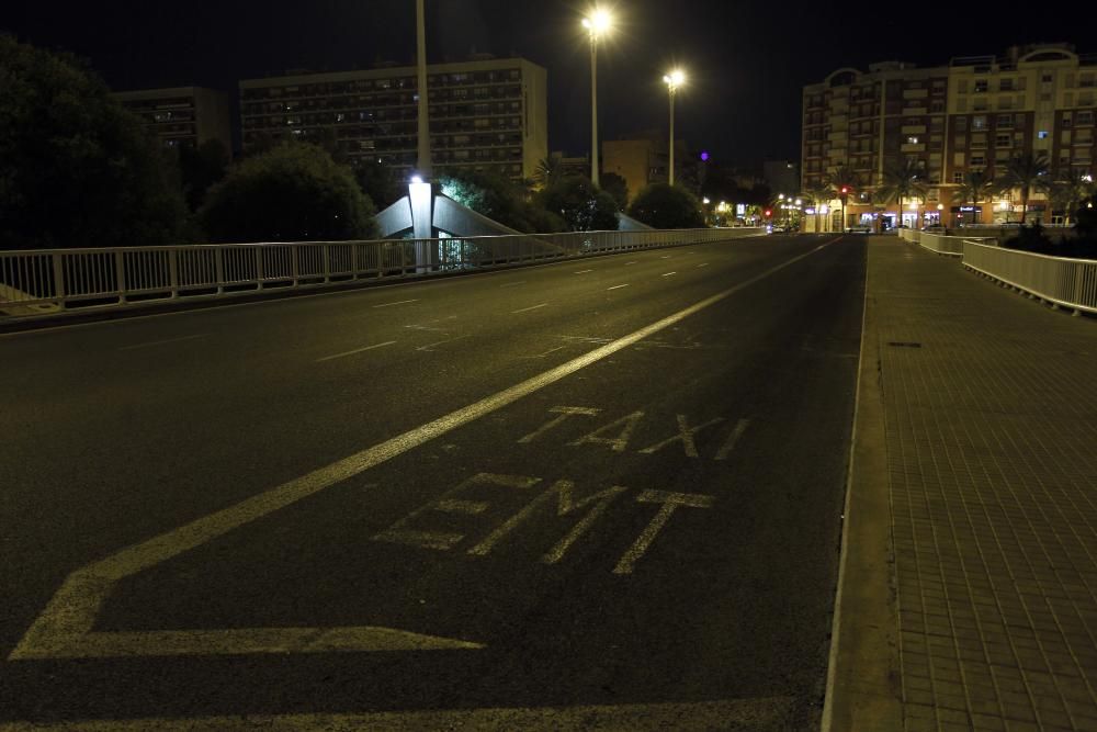 Polémica por el uso del carril bus de noche en València