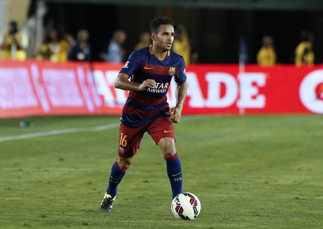 Douglas Pereira fichó por el nuevo Barça de Luis Enrique en 2014, en una operación, cuanto menos, cuestionable. El por entonces defensa del Sao Paulo costó 4 millones de euros, y pronto se vió que no tenía nivel Barça. Encadenó cesión tras cesión, llegando a jugar en el Sporting de Gijón, y tras cinco años de vinculación, en 2019 puso rumbo al Besiktas. Actualmente, no tiene equipo