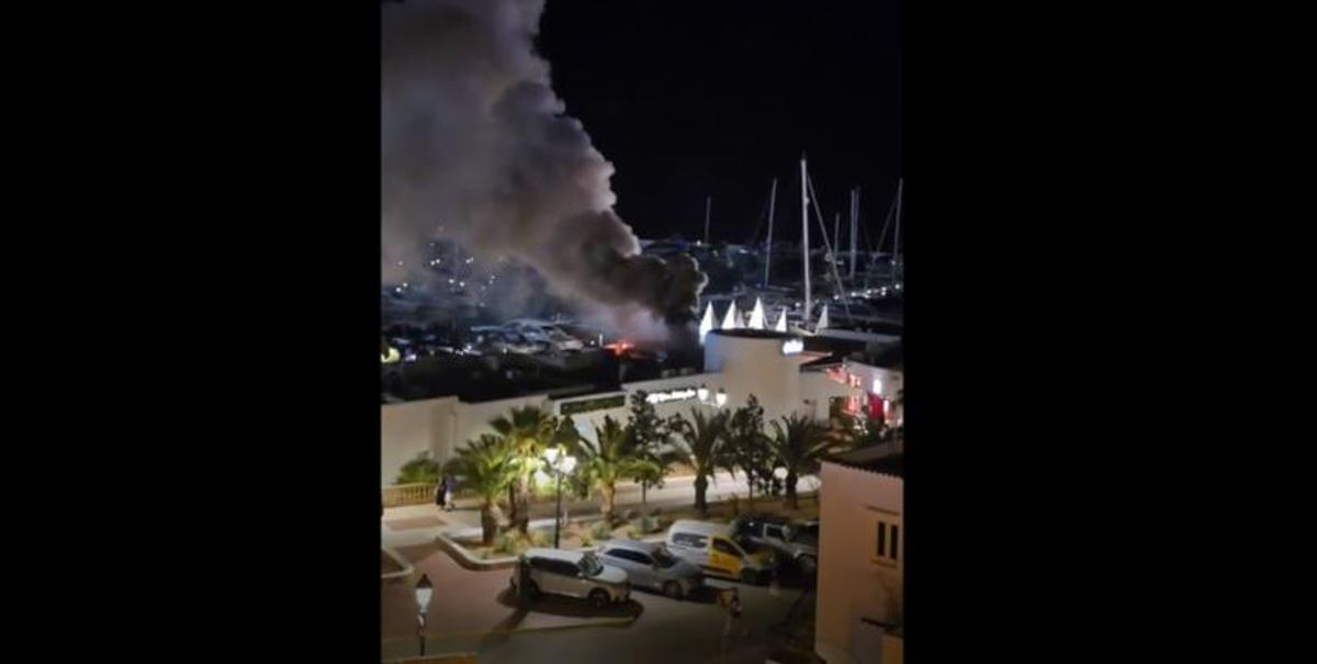 Alarma por un incendio en un restaurante de Santa Eulària