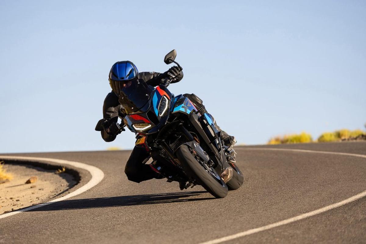 Neomotor neumaticos moto motocicleta viajar 1