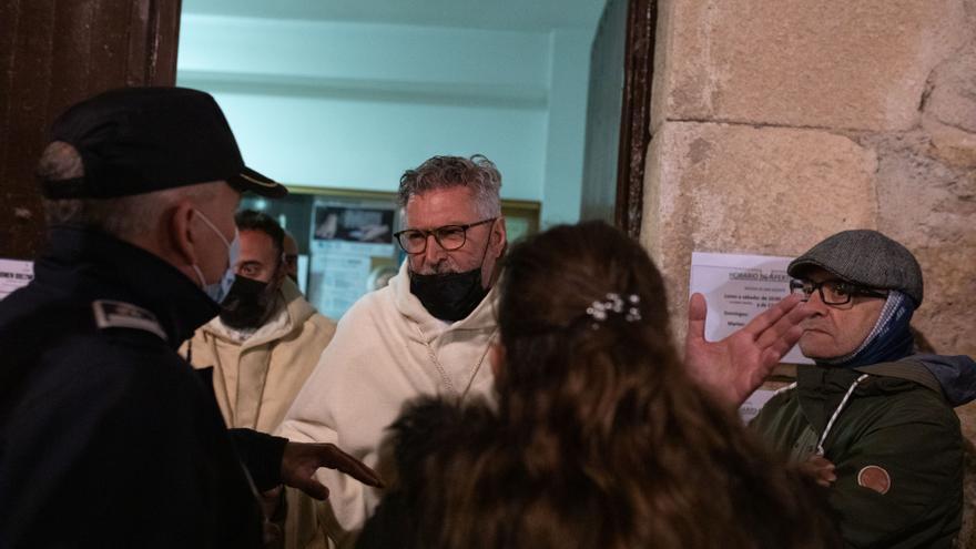 &quot;Las Penitenciales siempre salen&quot;, los falsos mitos de la Semana Santa de Zamora