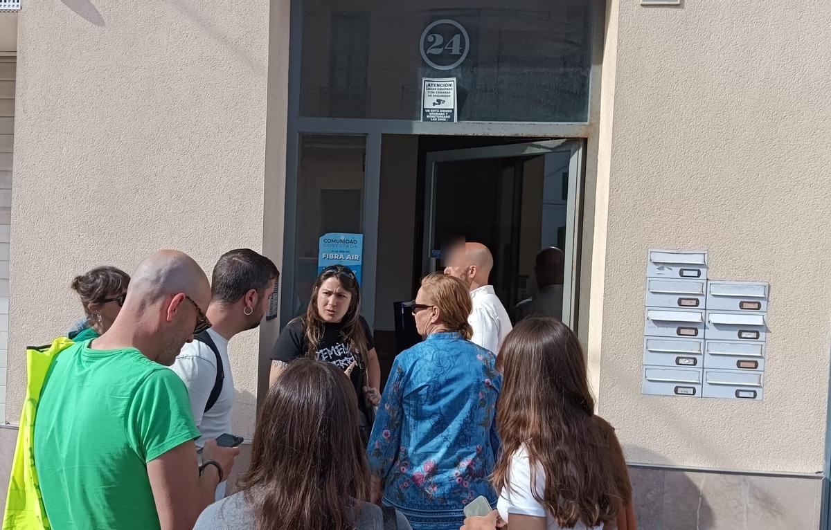 Llegada de la comisión judicial.