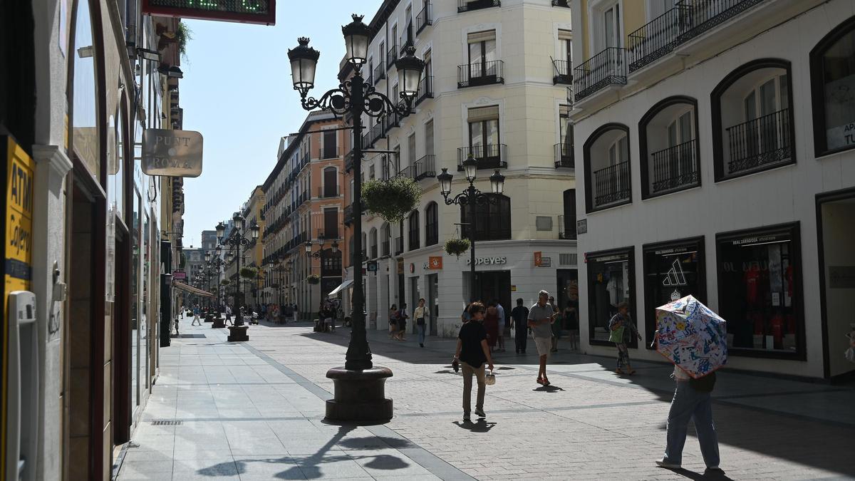 La calle Alfonso de Zaragoza en una imagen de archivo