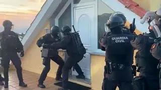 Cuatro detenidos en Vigo tras secuestrar y atacar «brutalmente» a dos personas