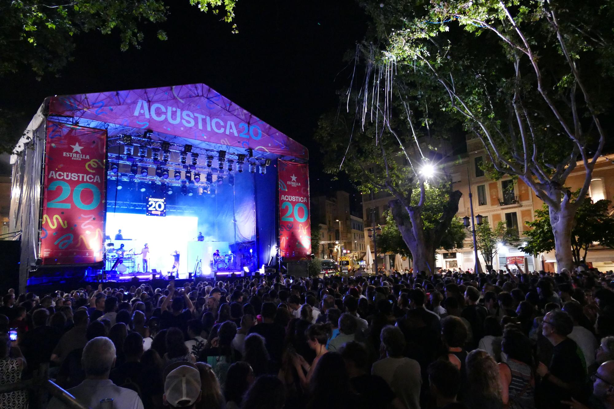 Llum, foc, confeti i molta música a la tercera nit d'Acústica