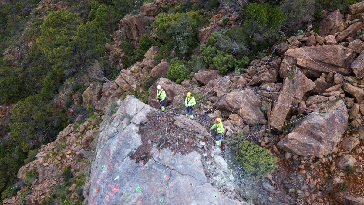 Obras de arreglo de la A-397 entre San Pedro Alcántara y Ronda, tras quedar bloqueada por las fuertes lluvias de marzo