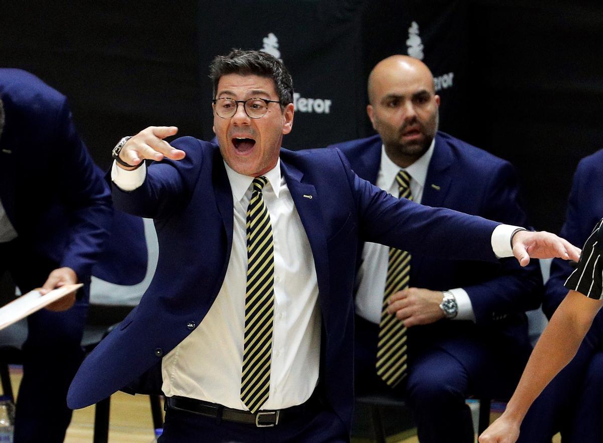 El grec Katsikaris relleva Casimiro a la banqueta d’Unicaja
