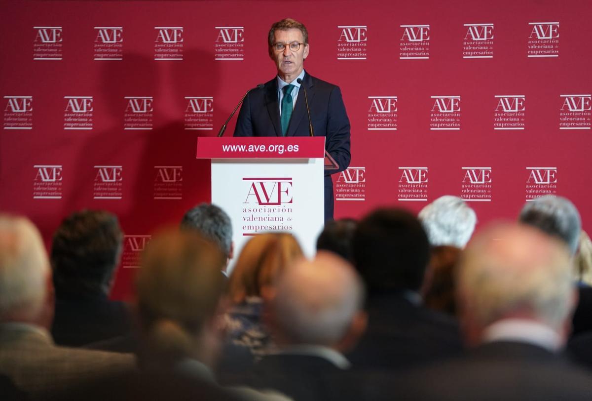 Feijóo durante su discurso ante la Asociación de Empresarios Valencianos (AVE).