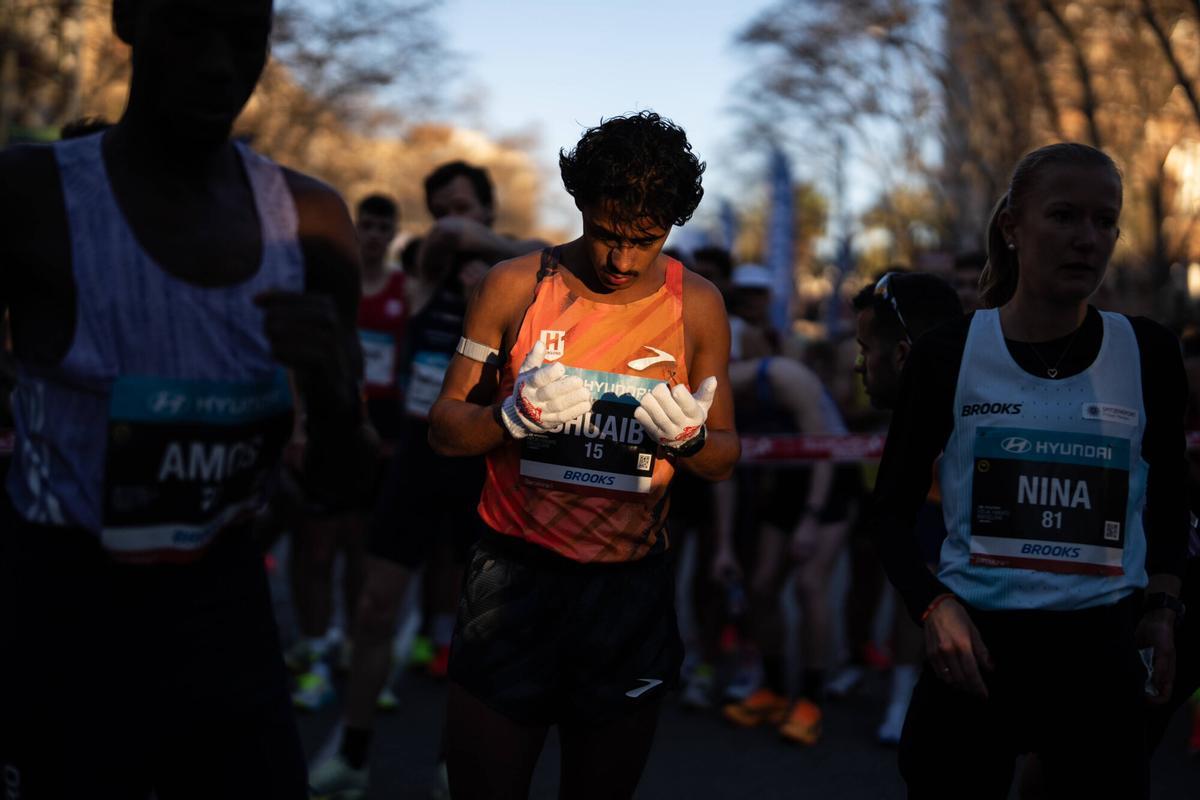 Uno de los participantes, antes de comenzar la carrera.