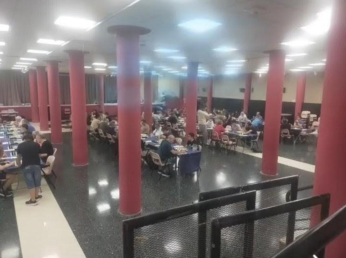 Partidas de la fase final del campeonato en el Centro Cultural Tívoli.