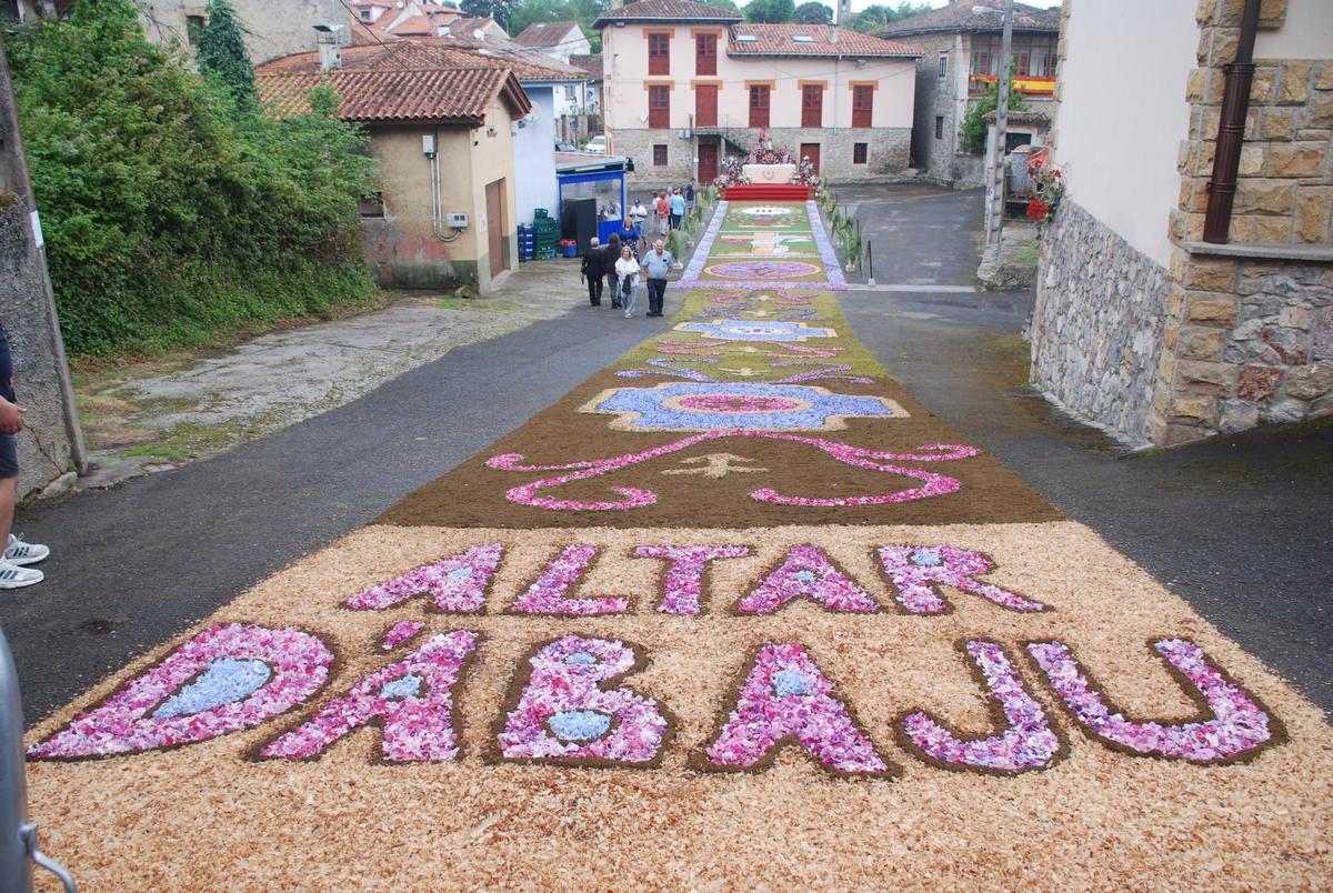 El altar del Barriu d'Abaju, en Cue (Llanes).