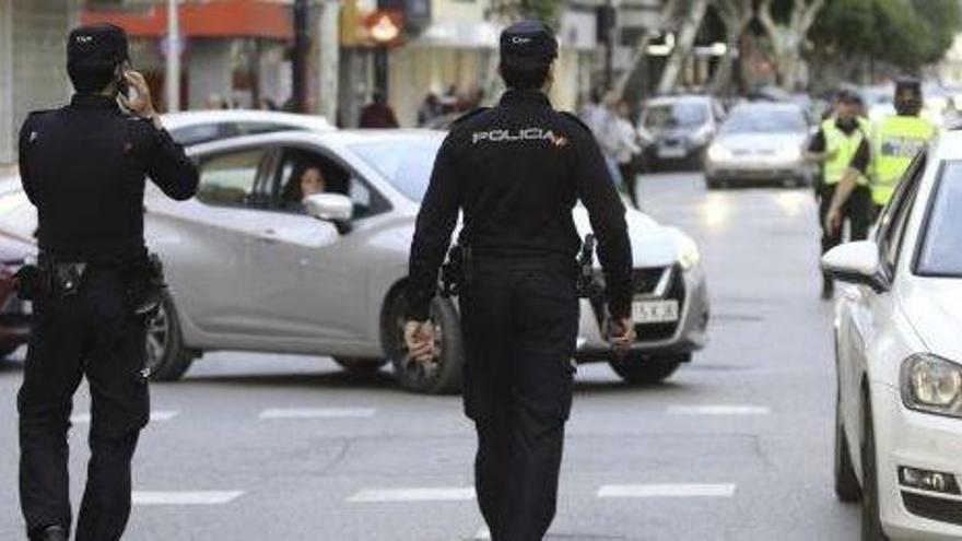 Agentes de la Policía Nacional de Ibiza, en una imagen de archivo.