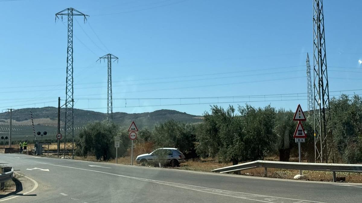 Lugar en el que se ha producido el accidente en la A-318, en el término de Puente Genil.